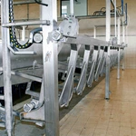 并列式挤奶设备