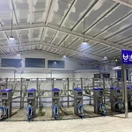 转盘式挤奶设备