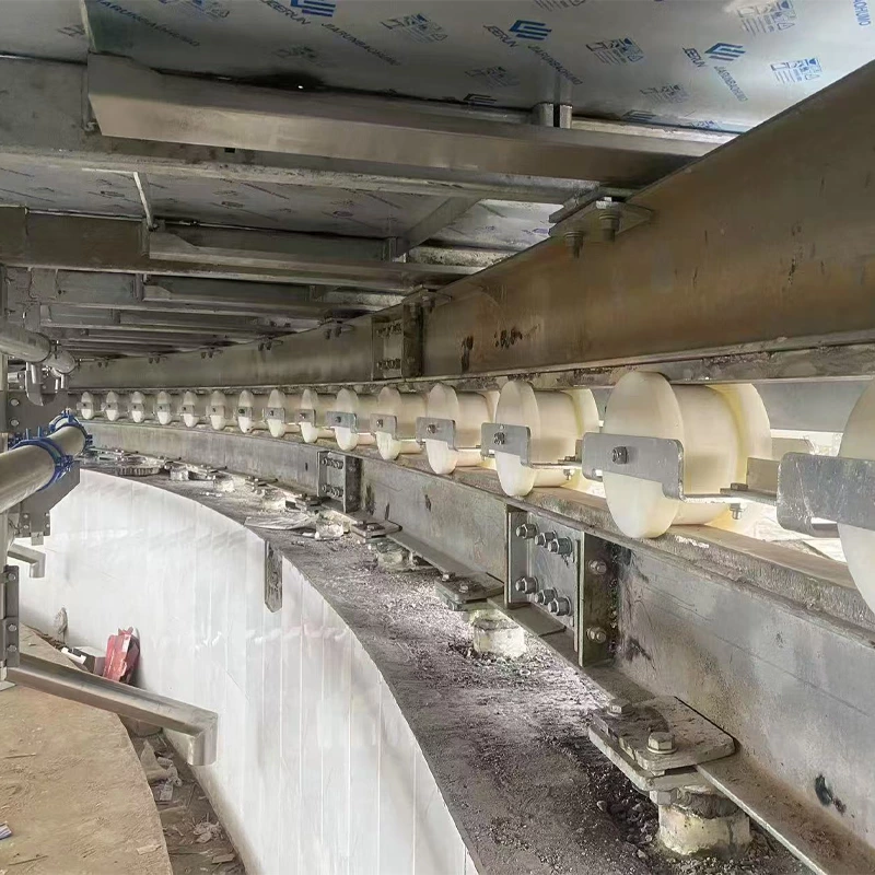 转盘式挤奶设备